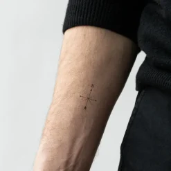 PAUL HEWITT Tattoo Medium | Tattoo Medium>Men's Compass Tattoo